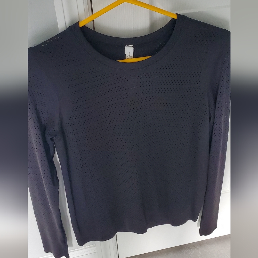 Lululemon Breeze by long sleeve shirt Black